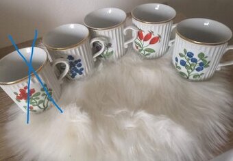 Sada 4 hrnků s motivy ovoce - retro