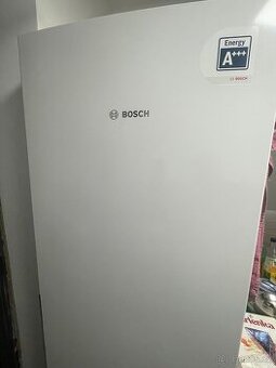 Lednice BOSH s dolním mrazákem