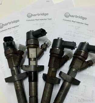 402. Vstřikovač Renault 2.2 dCi BOSCH 0445110084