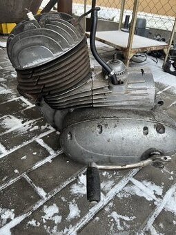Motor 175 cm, jednovýfuk, Motocykl ČZ