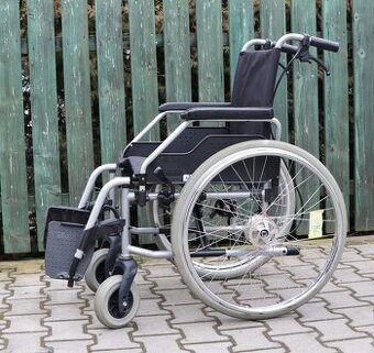 086-Mechanický invalidní vozík Meyra.