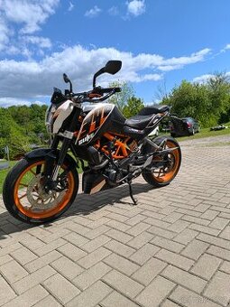 KTM DUKE 390
