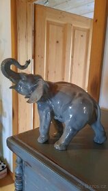 Starožitný porcelánový slon - 1
