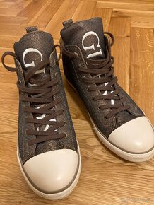 Tenisky GUESS 40 - Tmavě perleťové šupiny