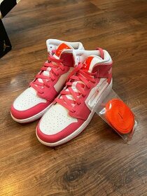 Boty NIKE AIR JORDAN 1MID(GS) velikosti 38.5 EUR