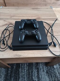 Prodám PS 4 Slim 500 gb + 2 ks ovladačů Dual Shock