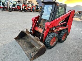 Smykovy nakladac Gehl 3825 rok 2000