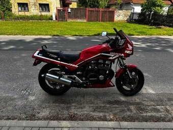 Honda cbx750f 28999kč