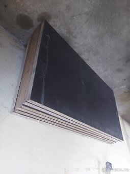 Voděodolná překližka.