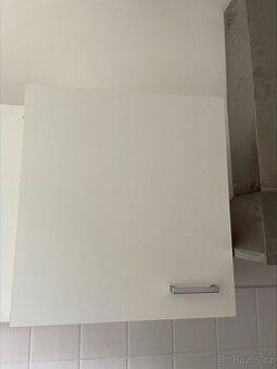 Prodám závěsnou kuchyňskou skříňku zn. Menke - 1