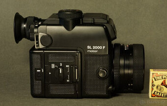 ROLLEIFLEX SL 2000 F. Špičková zrcadlovka