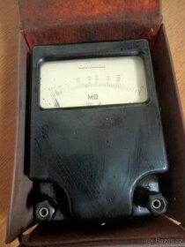 Mega ohm metr