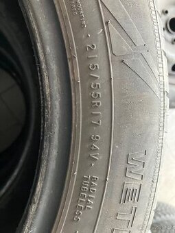 Nokian 215/55 R17 94V 5-6mm