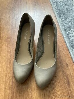 Nove boty na podpatku Lazzarini 37 PC 990 - 1