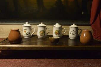 Porcelánové hrnky s víčky + kalabasy na maté (sada)