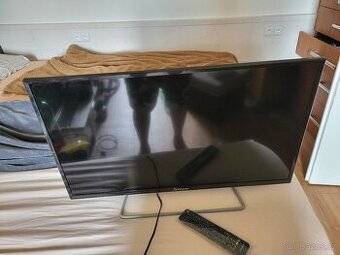 Starší LCD televize Strong - funkční