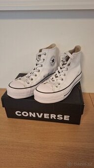 Bílé koženkové CONVERSE tenisky, vel. 39,5