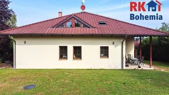 Nabízím Vám k prodeji rodinný dům 7+1 s garáží v Úvalech u P