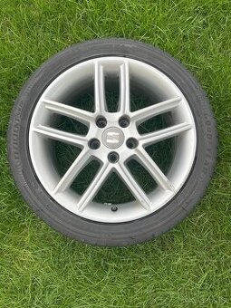 ALU kola SEAT 17“ – originál + letní pneu Goodyear