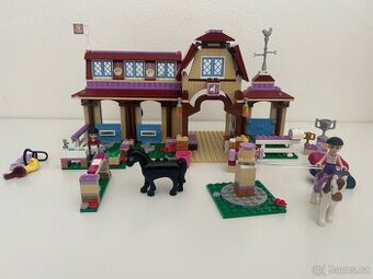 Lego friends - 41126 - Jezdecky klub Heartlake