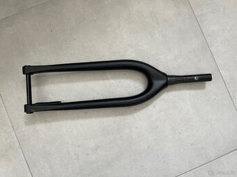 Karbonová vidlice DUST 29" Boost 15x110 mm