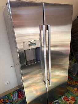 Americká lednice Siemens nerez