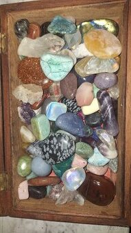 Minerály a drahé kameny