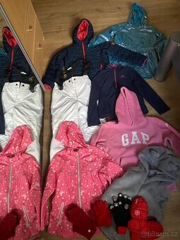 Obleceni set 122/128