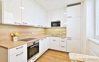 2+1, Palackého třída