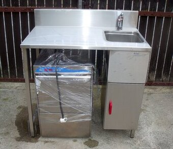 Barovou myčku. Digitální váha. Výrobník ledu. Nažezák