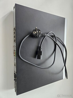 Záznamník Hikvision DS-7608NI-Q2/8P 8 mpix