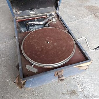 Starožitný kufříkový gramofon La Voix de son Maître