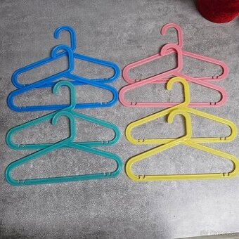 Dětská ramínka Ikea