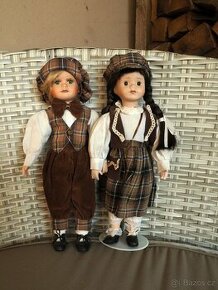 Porcelánová panenka - dvojice, skotská kostka