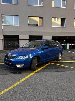 SKODA OCTAVIA Combi Automatická
