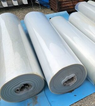 Průhledná čirá transparentní folie - pevná