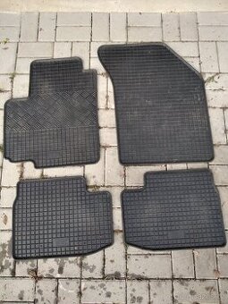 Suzuki SX4 gumové autokoberce