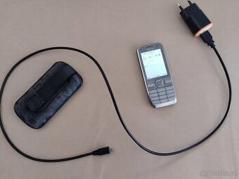 Mobilní telefon Nokia E 52