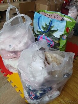 Balík oblečení holka 74-80