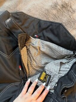 Motorkářské oblečení