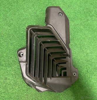 Originální plastový kryt chladiče HONDA