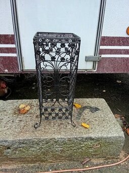 Stojan na deštníky