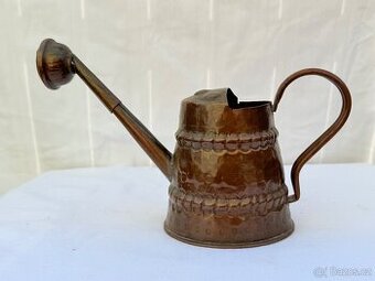 Měděný kropáček konvička na květiny celý ruční výroba