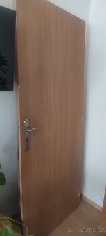 2x interiérové dveře s kováním