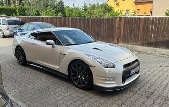 Nissan GT-R 2014, titan, 42tis km