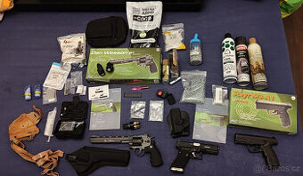 Airsoftová sbírka - Revolver 8'', Glock 18c WET, Steyr M9A