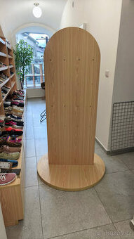 Prodejní stojan + stolek + 2x police