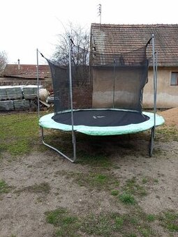 Trampolína
