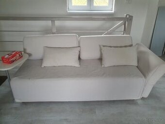 Gauč iKEA se stolkem, polohovací opěrka hlavy