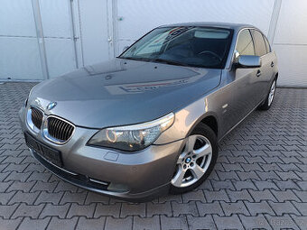 BMW 530i 200kw - Noční vidění, ACC temp., komforty, CIC